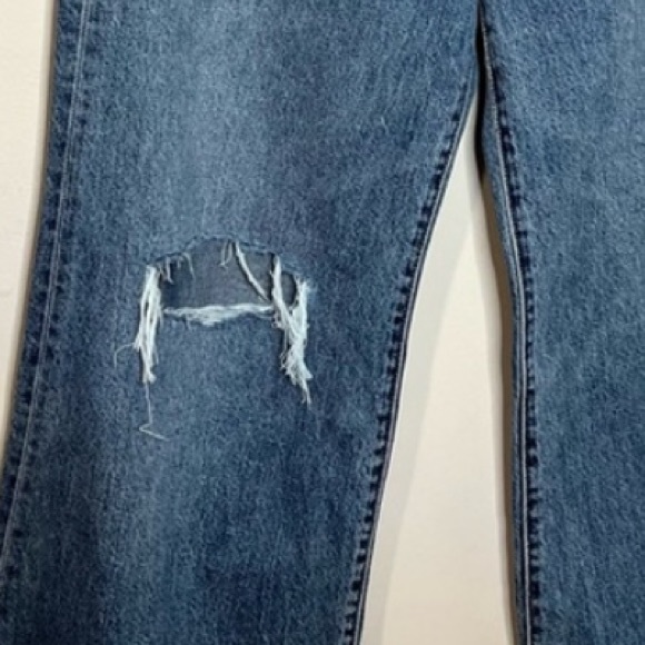 Levi’s High Loose Flare Jeans - Picture 6 of 6